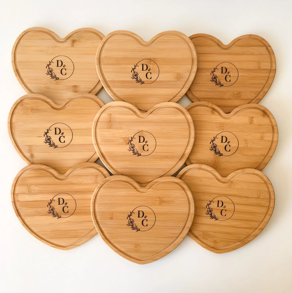 Tábua de Coração em Bambu Personalizado Padrinhos Casamento